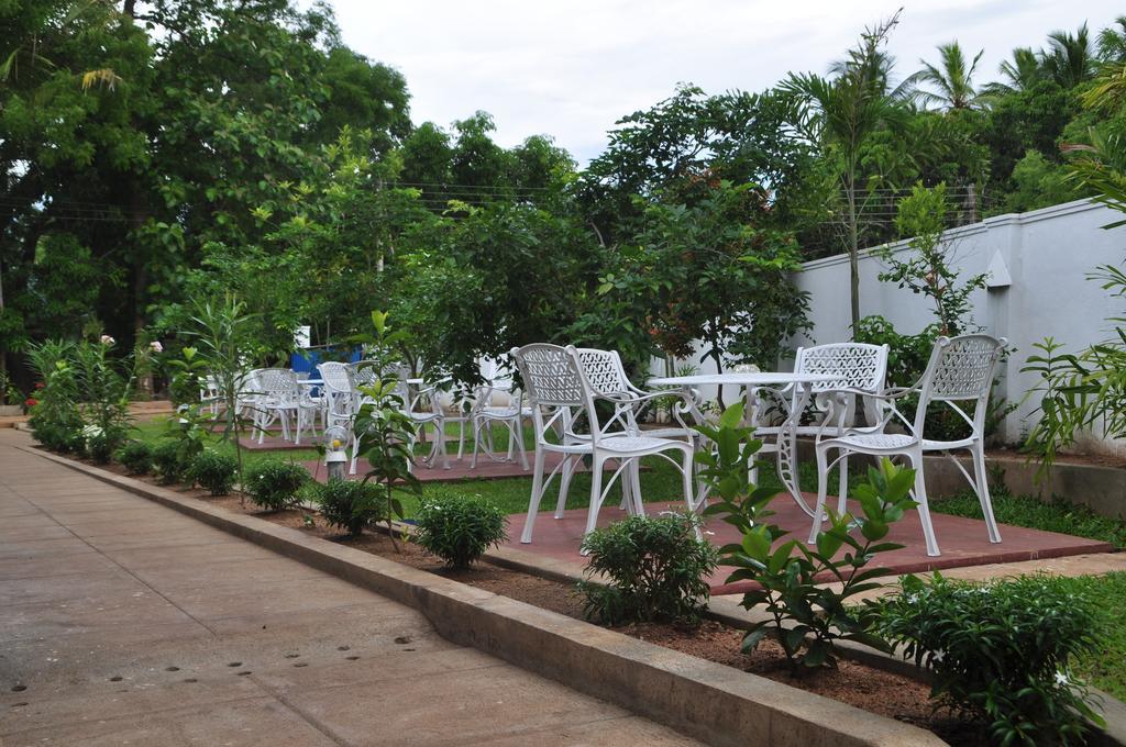 Hotel Melbourne Tourist Rest Anuradhapura Esterno foto