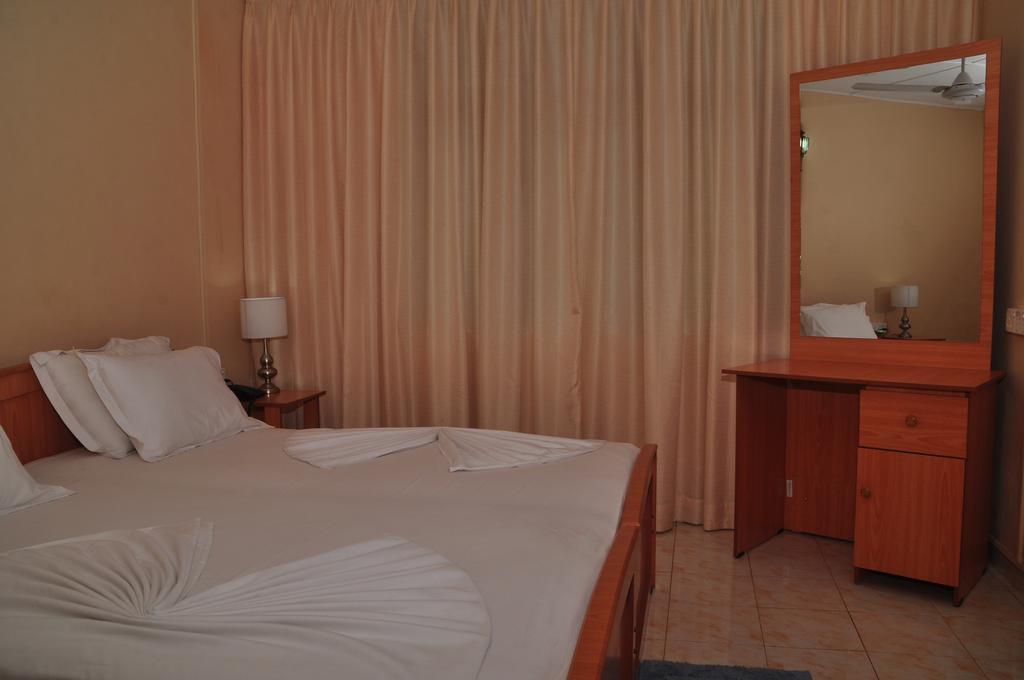 Hotel Melbourne Tourist Rest Anuradhapura Esterno foto