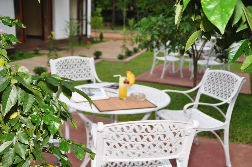 Hotel Melbourne Tourist Rest Anuradhapura Esterno foto