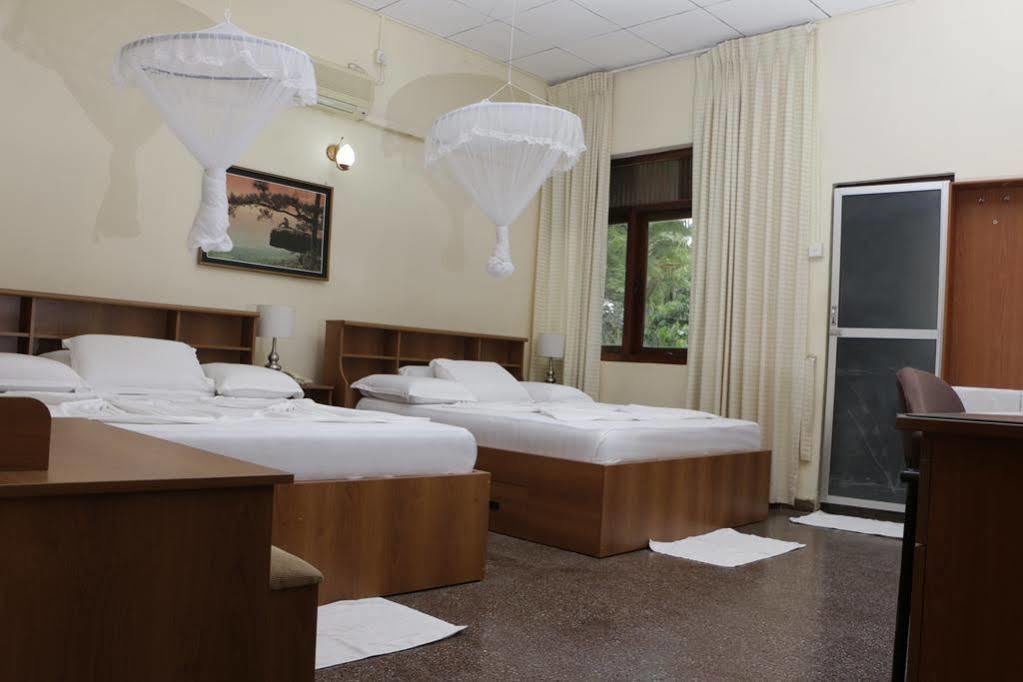 Hotel Melbourne Tourist Rest Anuradhapura Esterno foto